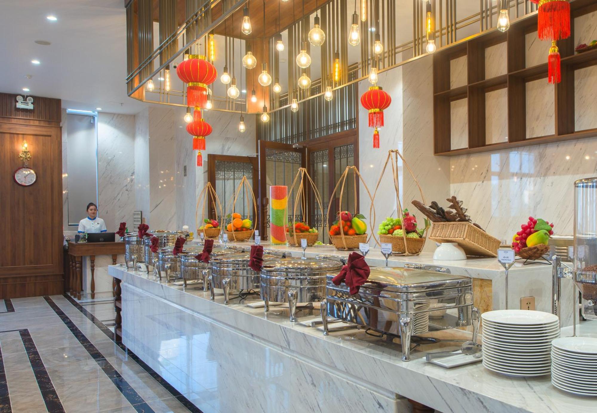 Daphovina Hotel ニャチャン エクステリア 写真