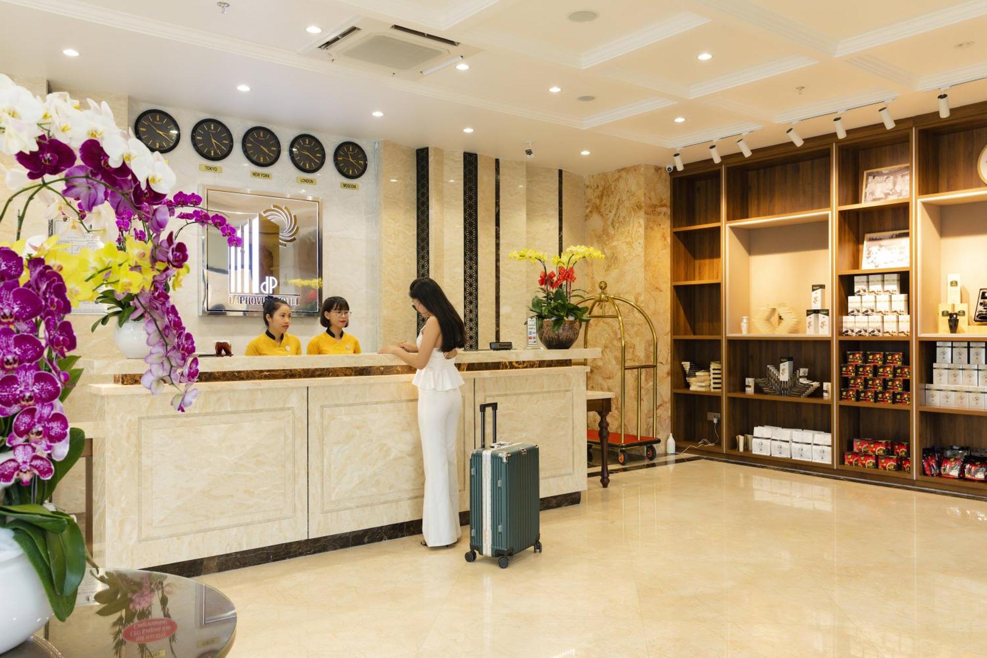 Daphovina Hotel ニャチャン エクステリア 写真