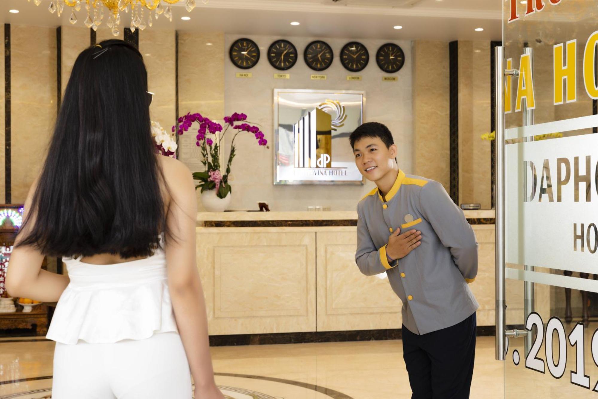 Daphovina Hotel ニャチャン エクステリア 写真