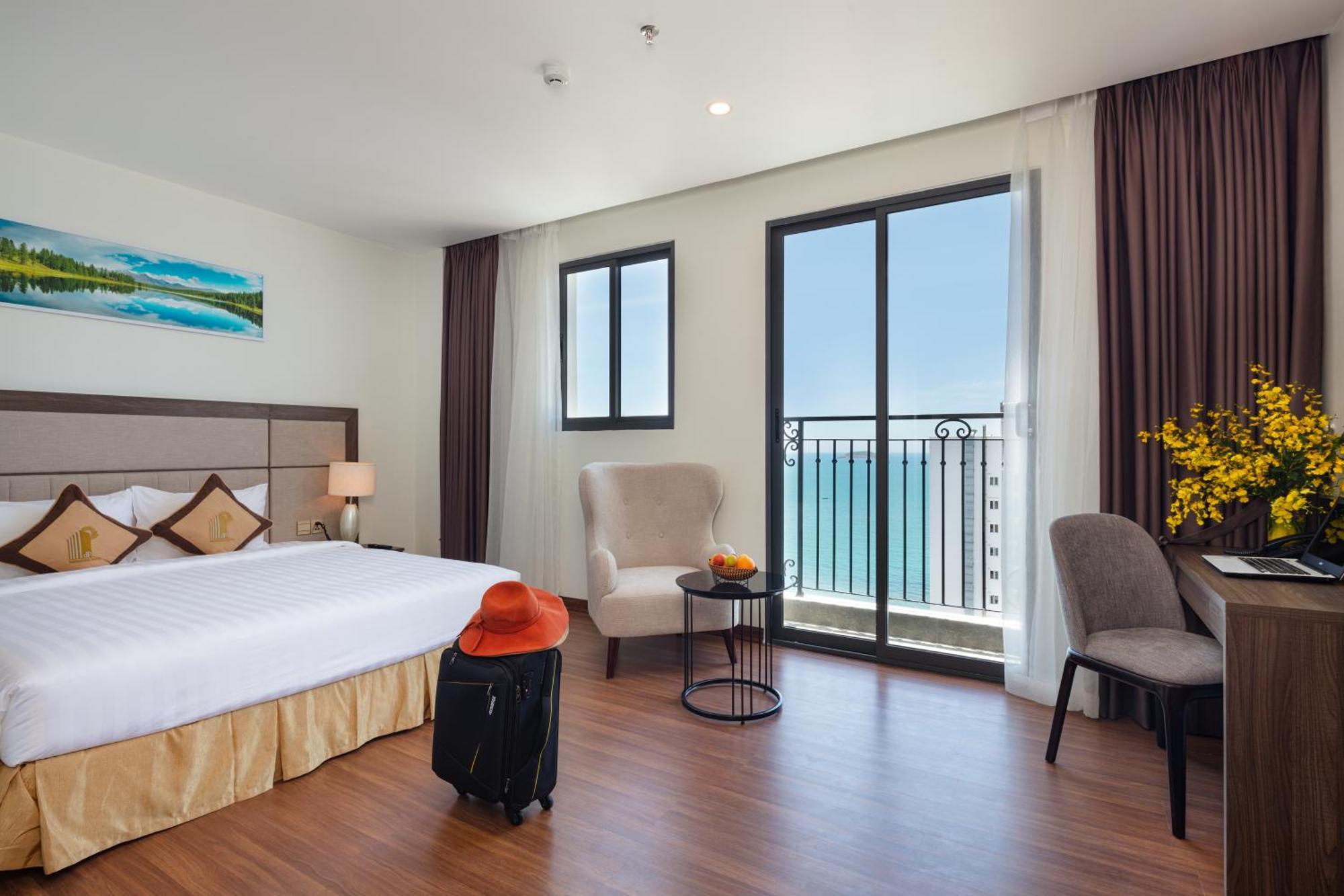 Daphovina Hotel ニャチャン エクステリア 写真